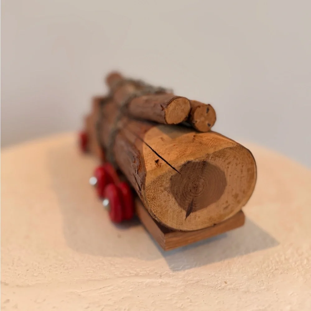 VINTAGE HANDMADE CALIFORNIA REDWOOD LOGGING LOGO TRUCK‎ WOODEN TOY SOUVENIR